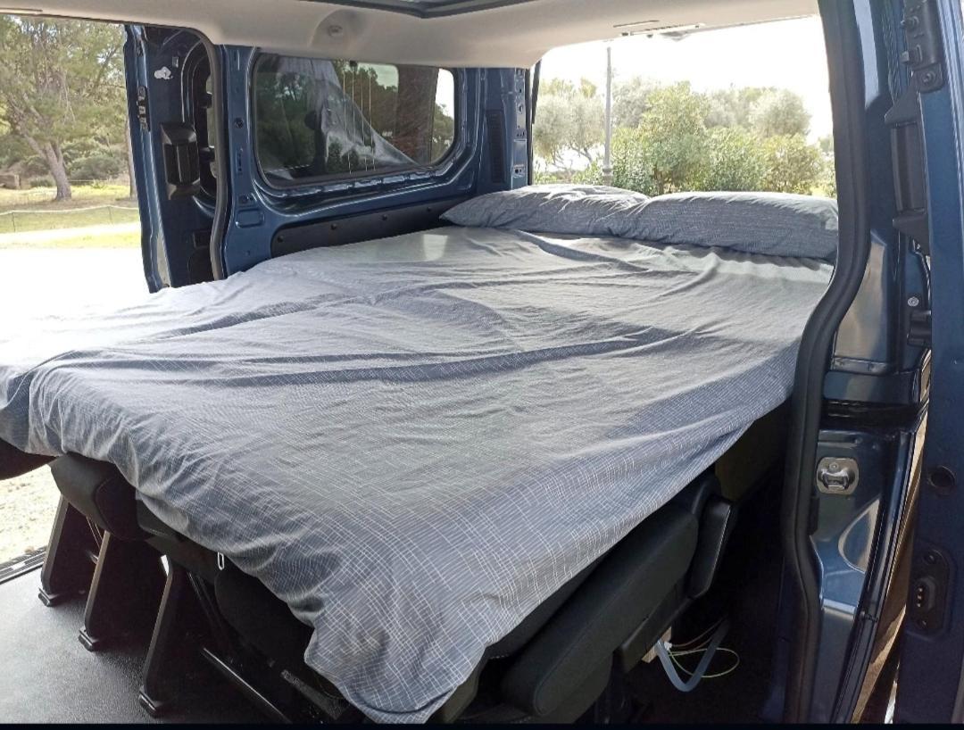 Ford Transit Custom Camper 호텔 팔마데마요르카 외부 사진